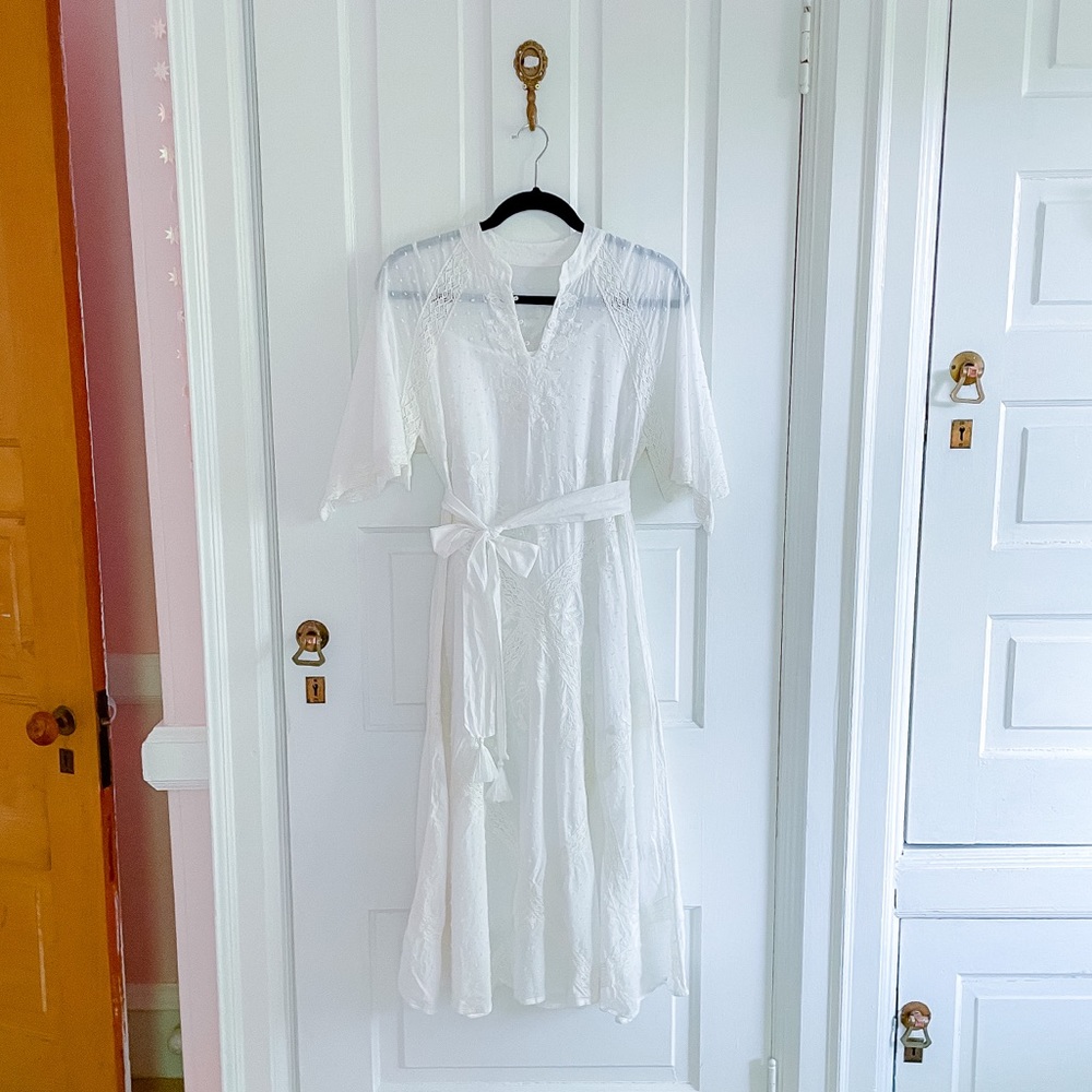 Vintage cotton dress with embroidery detail